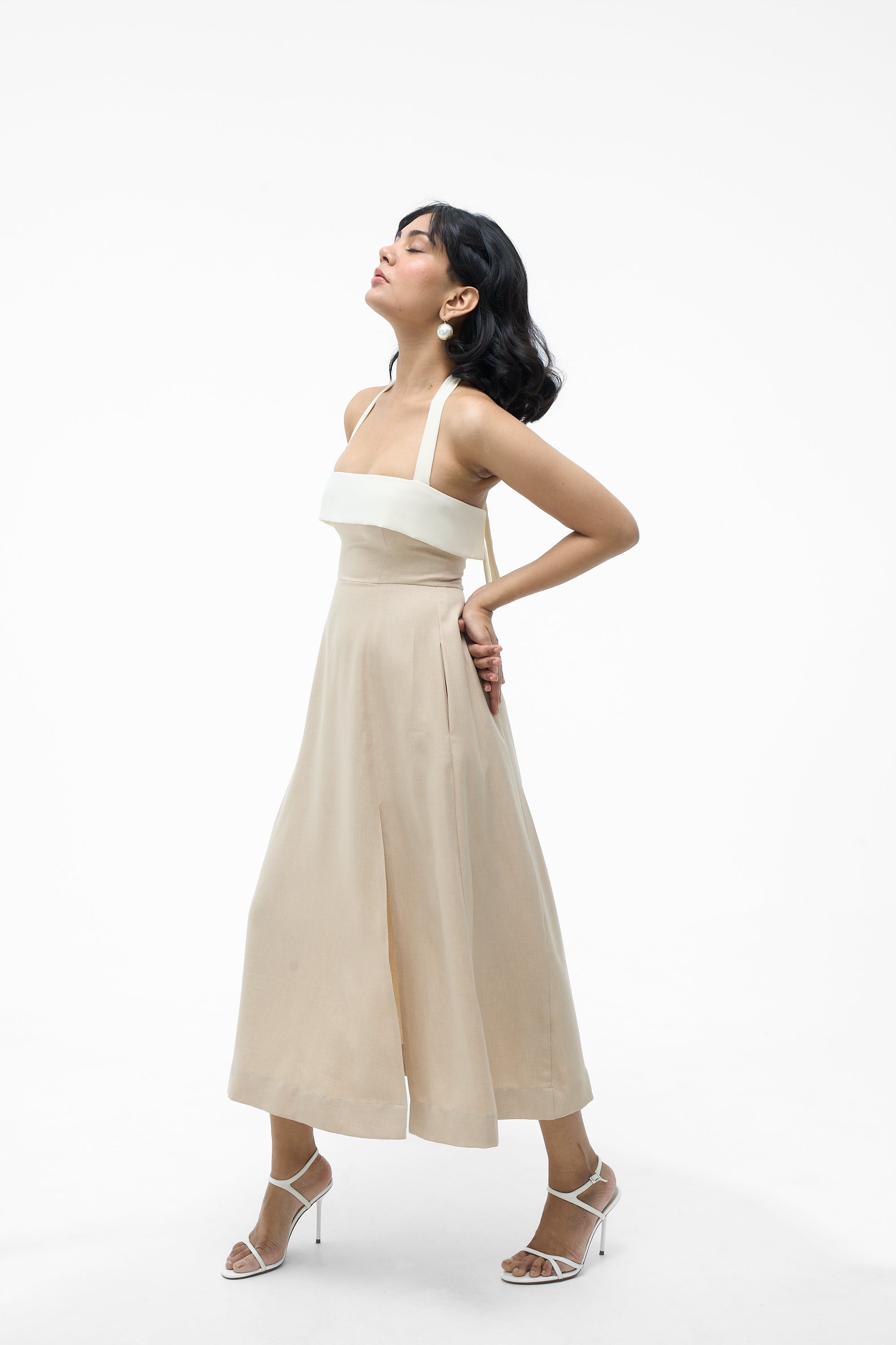Juno- Beige and White