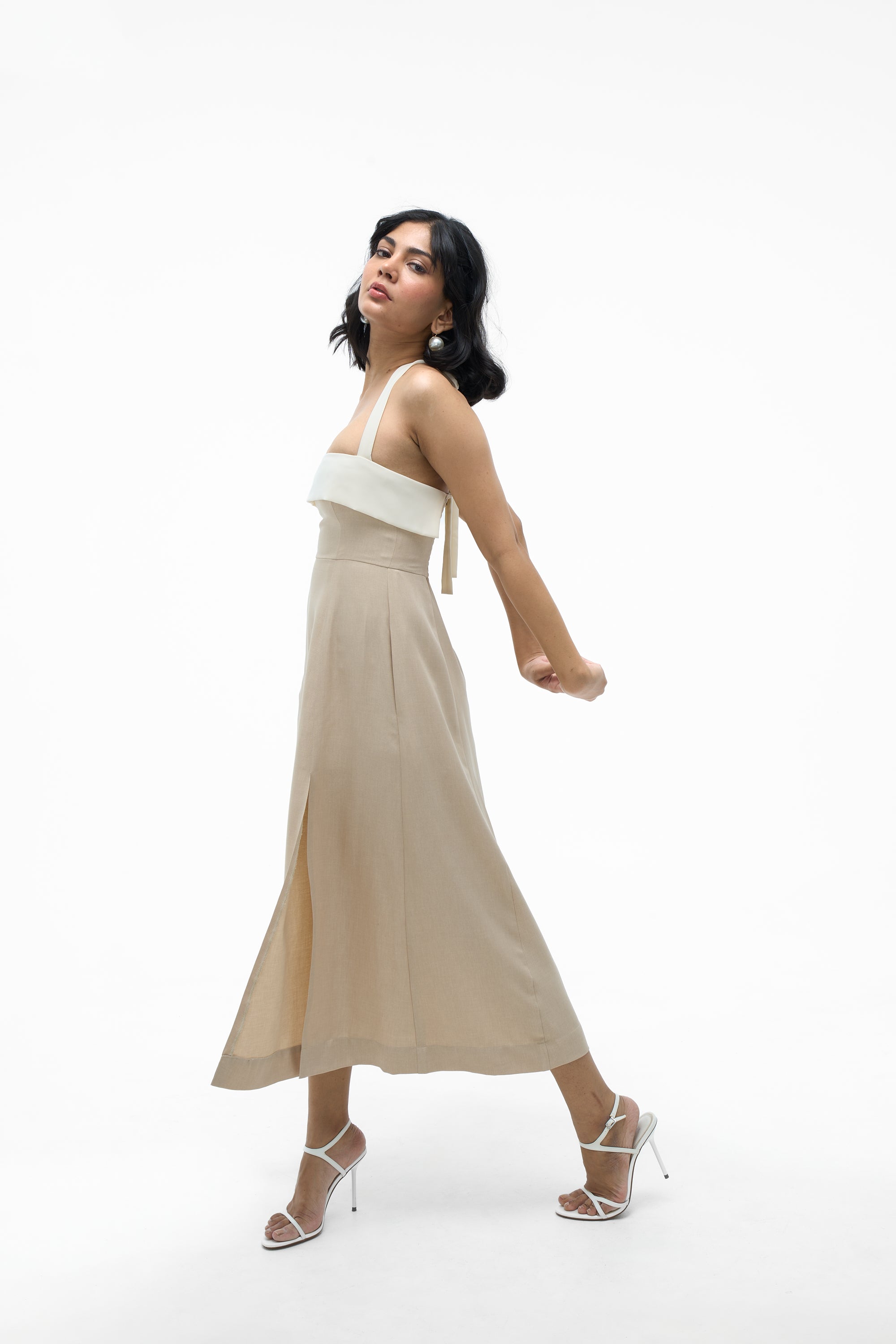 Juno- Beige and White