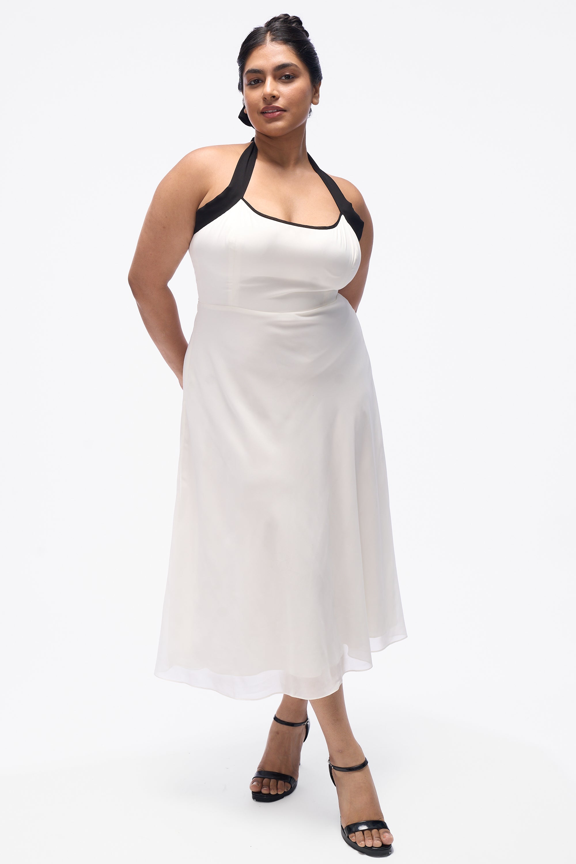Agnis- White with Black Contrast