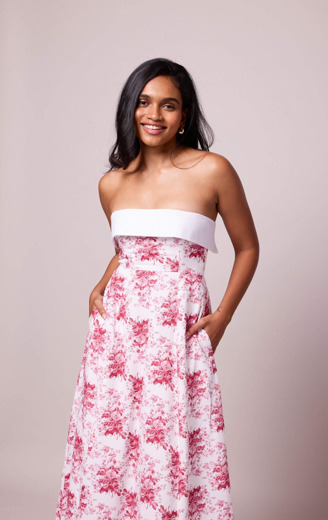 Thea- Vestido rojo floral
